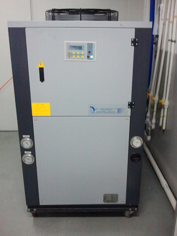 風冷式工業(yè)冷水機,低溫冷水機,工業(yè)冷水機