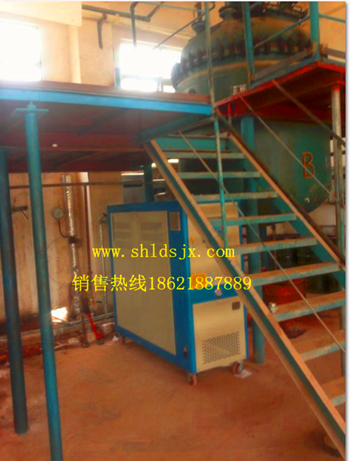 反應(yīng)釜油加熱器，導(dǎo)熱油加熱器，油循環(huán)模溫機(jī)